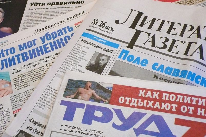 Russische Zeitungen
